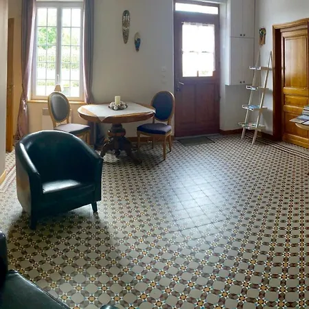 La Maison De Clelie Bed & Breakfast *